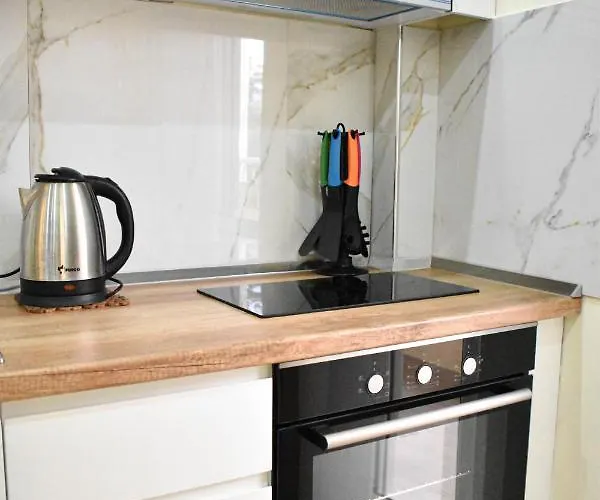 Delmar Golem (Tirana)