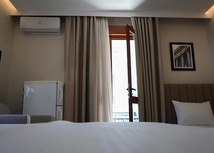 Delmar Golem (Tirana)